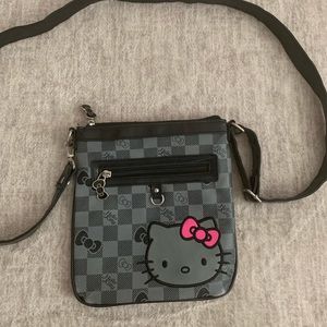 Y2Ks vintage hello kitty crossbody bag